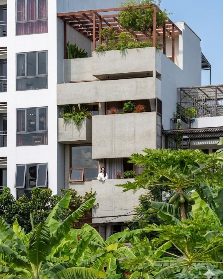 Wazen Retreat — minimalist villa exterior